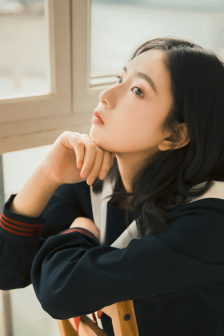 电影片她在丈夫面前被耍了